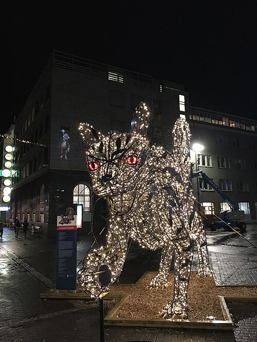 Statue der Weihnachtskatze in Reykjavik